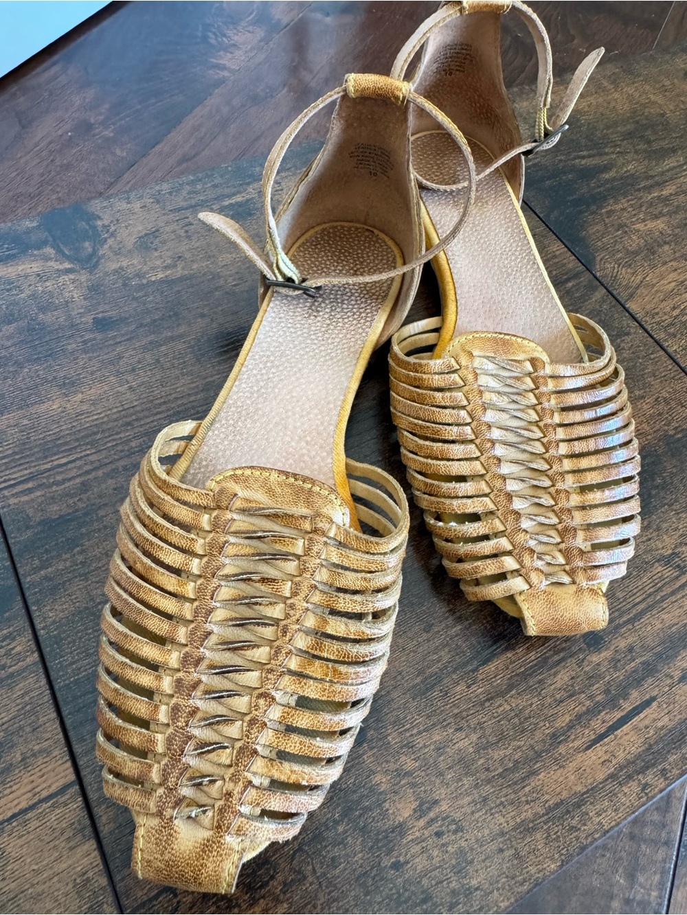 Seychelles woven leather bits n pieces yellow tan flat ankle strap sandals sz 10